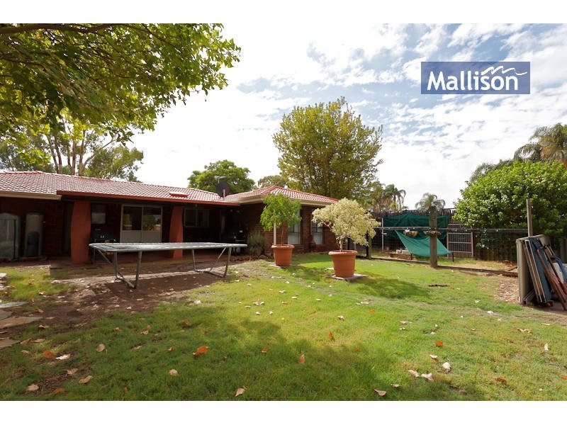 57 Lyrebird Way, Thornlie WA 6108