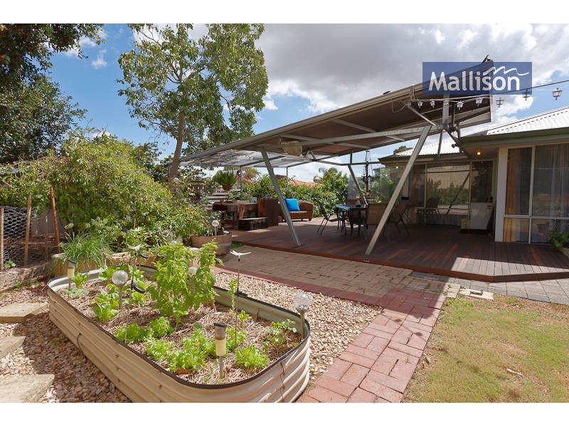 9 Emile Street, North Lake WA 6163