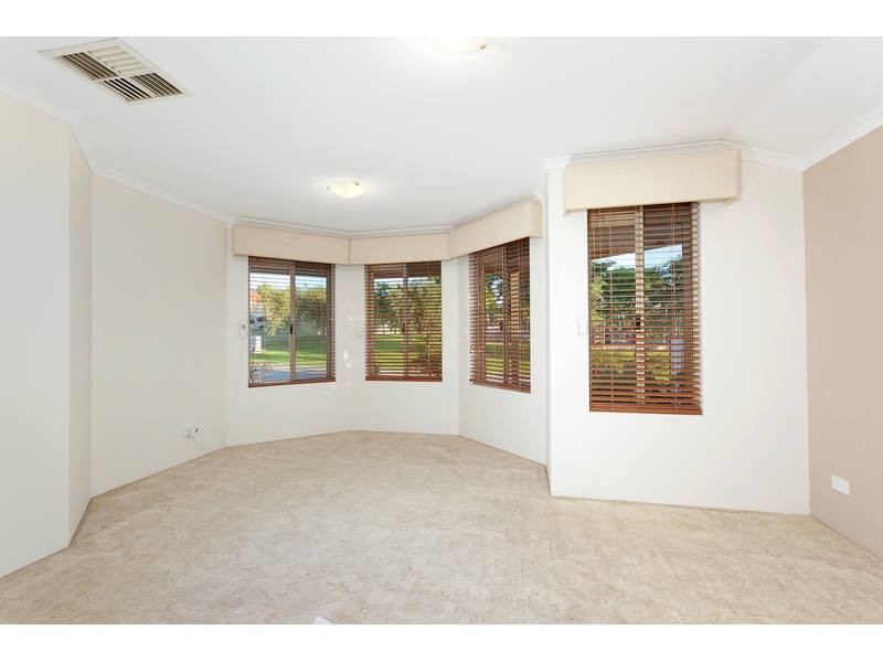 24 Wauhop Circle, Beeliar WA 6164