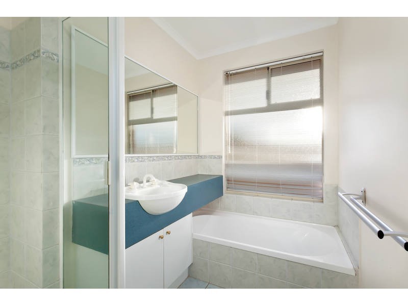 24 Wauhop Circle, Beeliar WA 6164