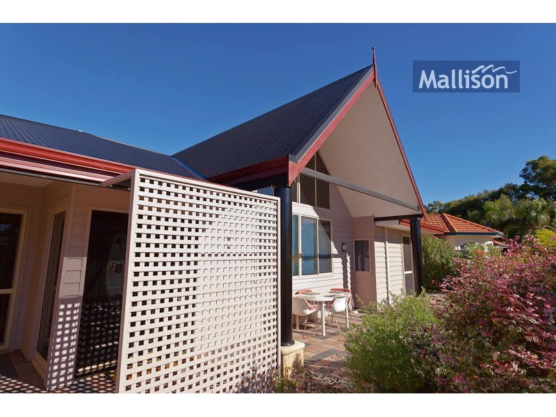 8 Foreshore Place, Gosnells WA 6110