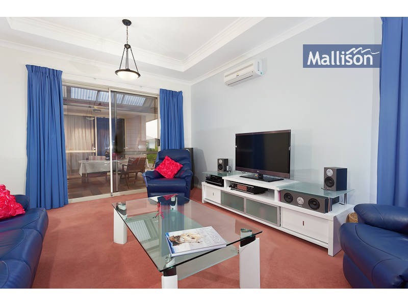 8 Foreshore Place, Gosnells WA 6110