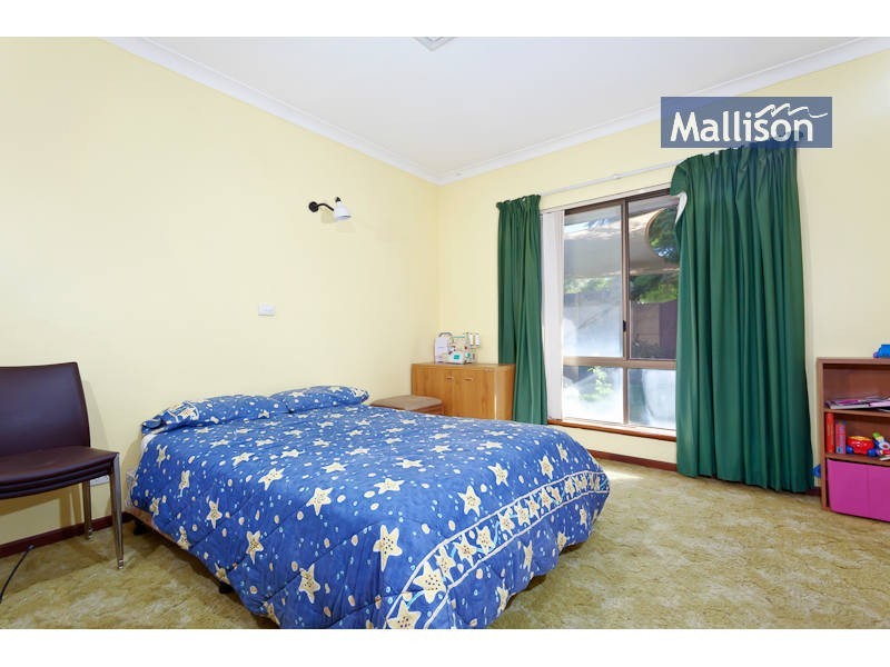 2 Merrifield Circle, Leeming WA 6149