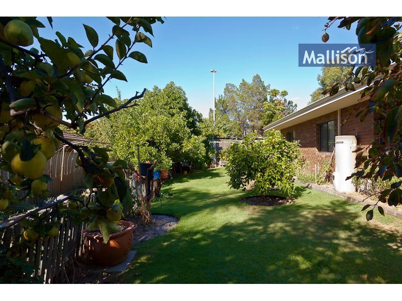 2 Merrifield Circle, Leeming WA 6149