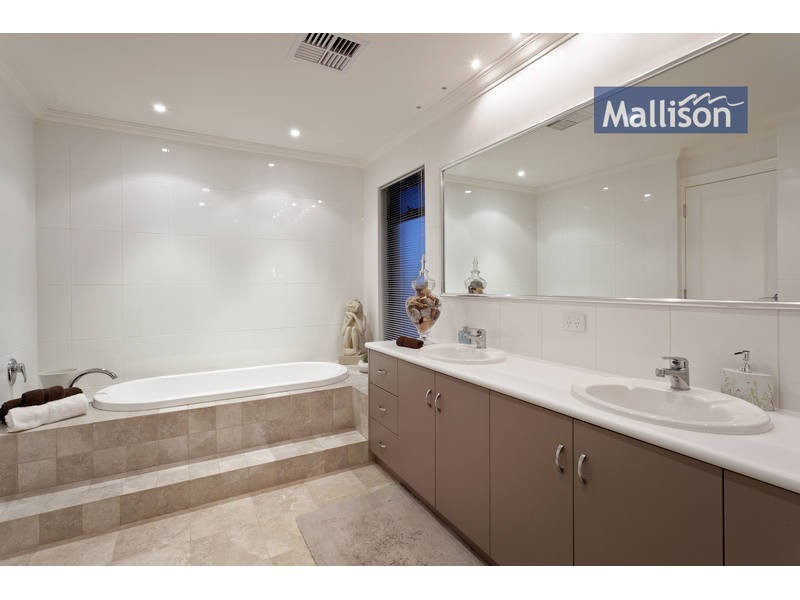 66 Edeline Street, Spearwood WA 6163