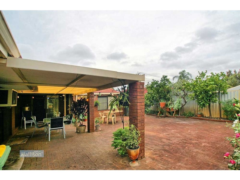 29 Bardwell Street, Thornlie WA 6108