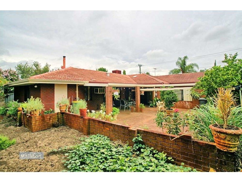 29 Bardwell Street, Thornlie WA 6108
