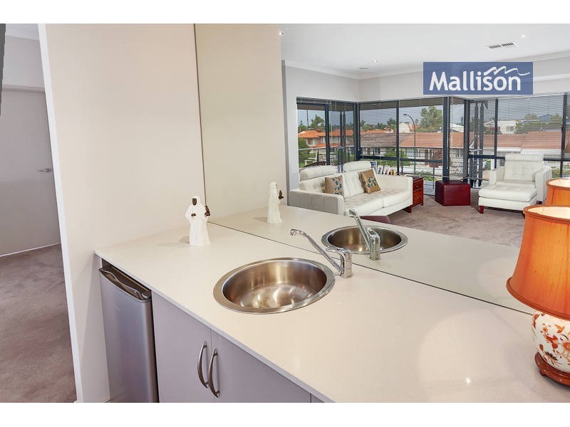 6 Thelma Street, Como WA 6152