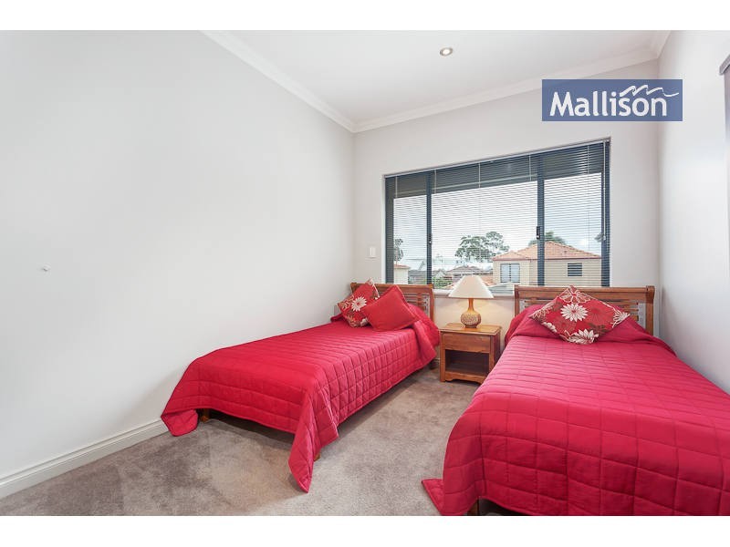 6 Thelma Street, Como WA 6152