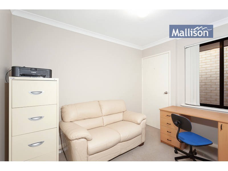 20/11 Hazlett Way, Canning Vale WA 6155