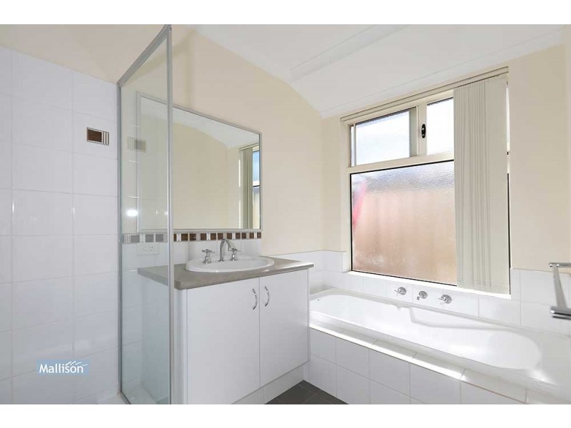 6 Escalona Turn, Seville Grove WA 6112