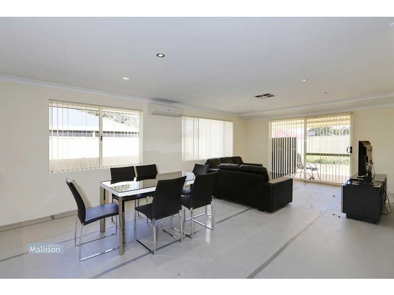 6 Escalona Turn, Seville Grove WA 6112