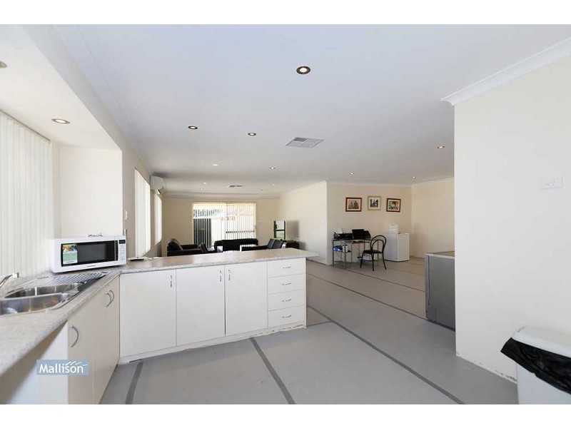 6 Escalona Turn, Seville Grove WA 6112