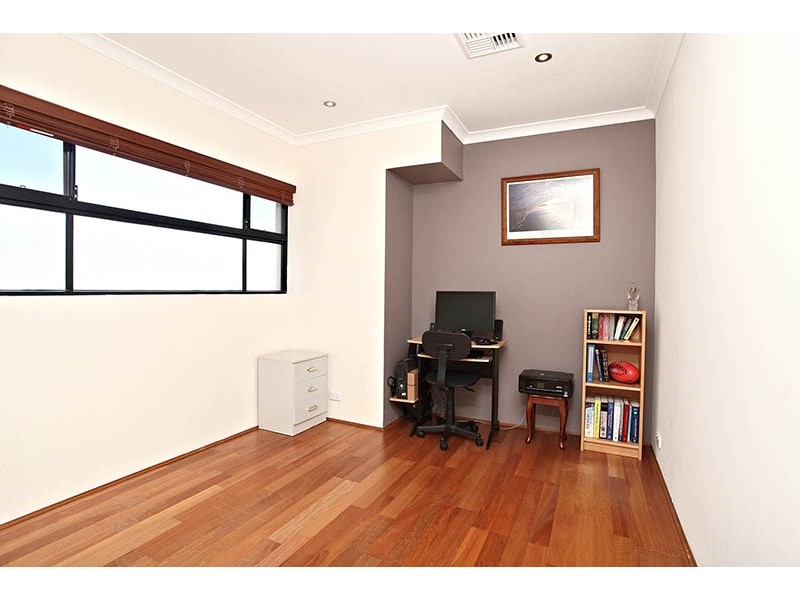 20 Ambleside Way, Canning Vale WA 6155