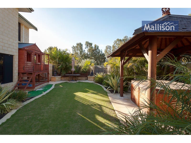 18 Ambleside Way, Canning Vale WA 6155