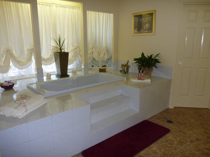 Glass House Mountains QLD 4518