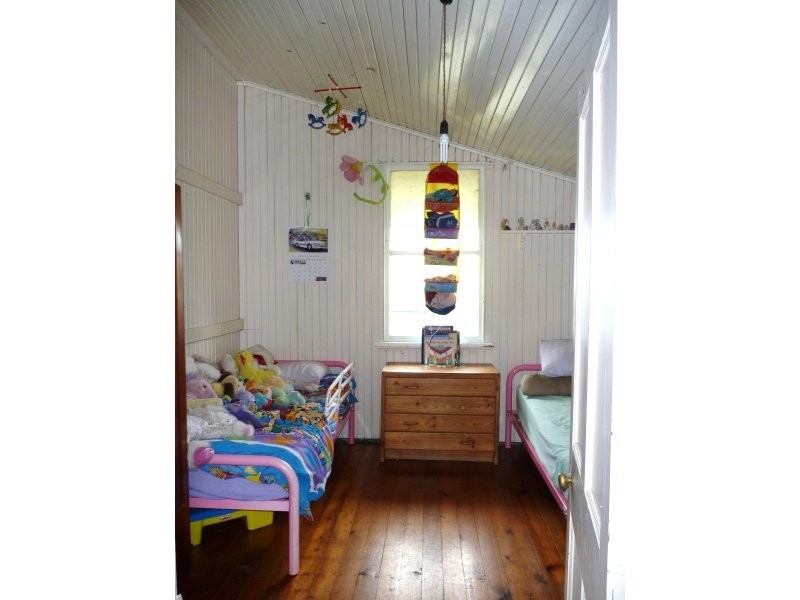 15 Ethel Street, Kilcoy QLD 4515