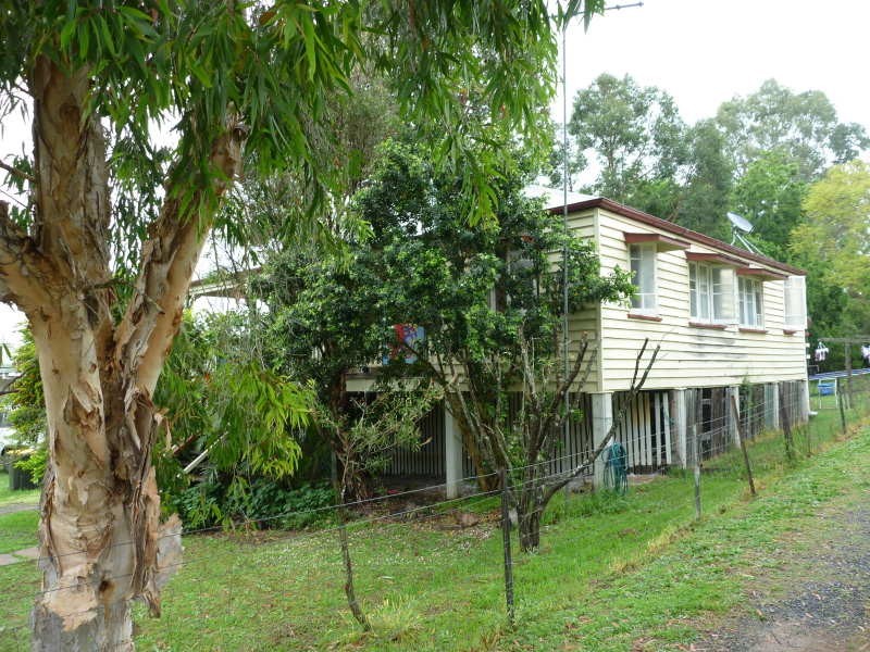 15 Ethel Street, Kilcoy QLD 4515