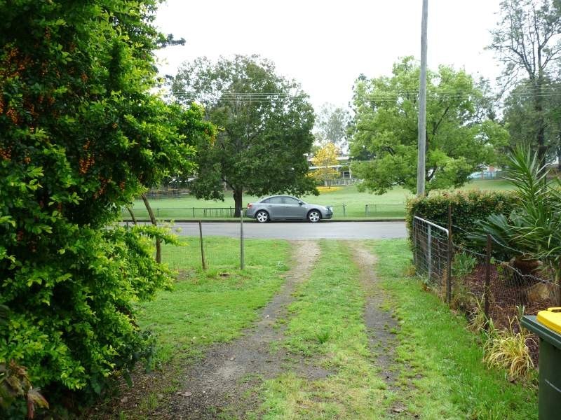 15 Ethel Street, Kilcoy QLD 4515