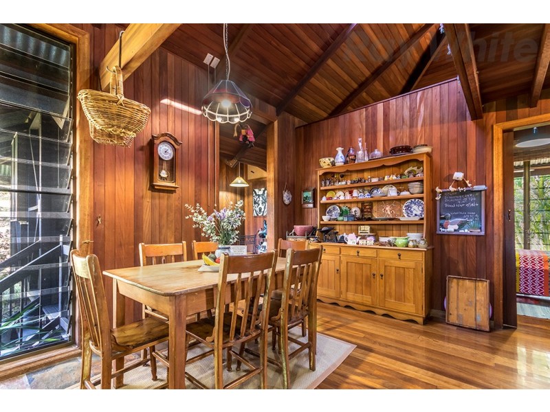 24 Collins Street, Moorina QLD 4506