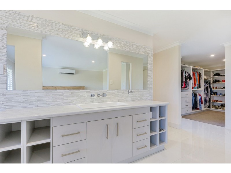 140-142 Alexandra Parade, Wamuran QLD 4512