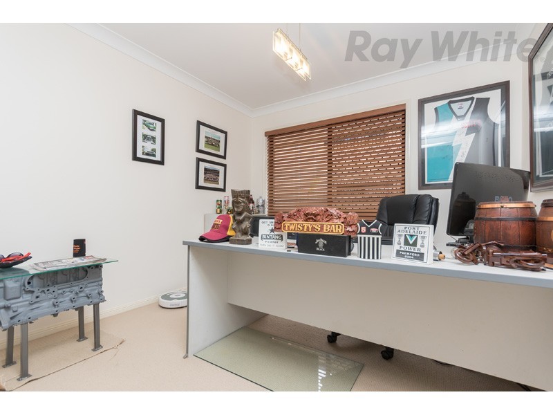 15 Gardenia Parade, North Lakes QLD 4509