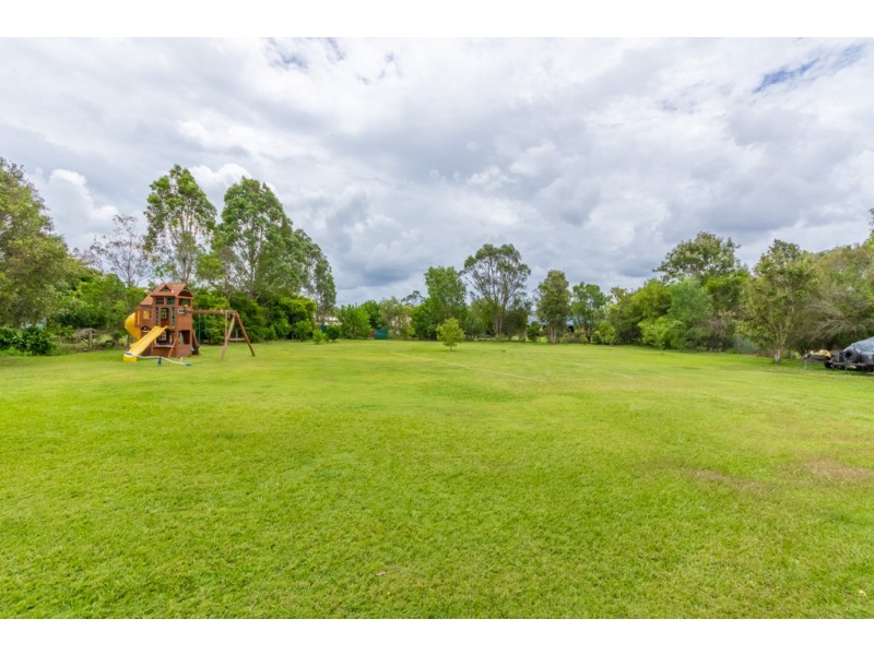 16 Arrowfield Court, Wamuran QLD 4512