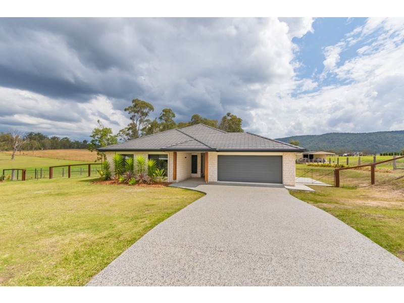 11 Cochran Street, Woodford QLD 4514