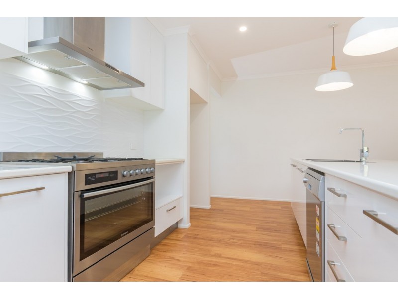 11 Cochran Street, Woodford QLD 4514