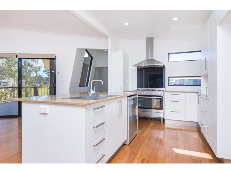 10 Thallon Close, Wamuran QLD 4512