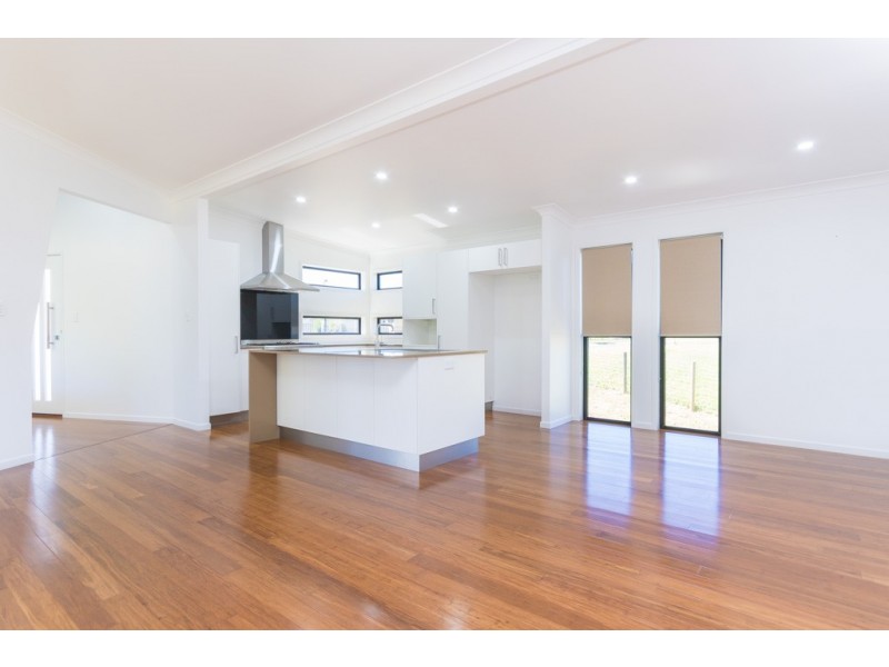 10 Thallon Close, Wamuran QLD 4512