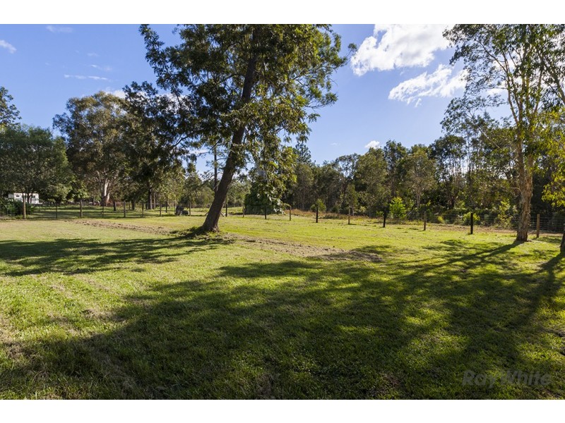 17 Mimosa Street, Woodford QLD 4514