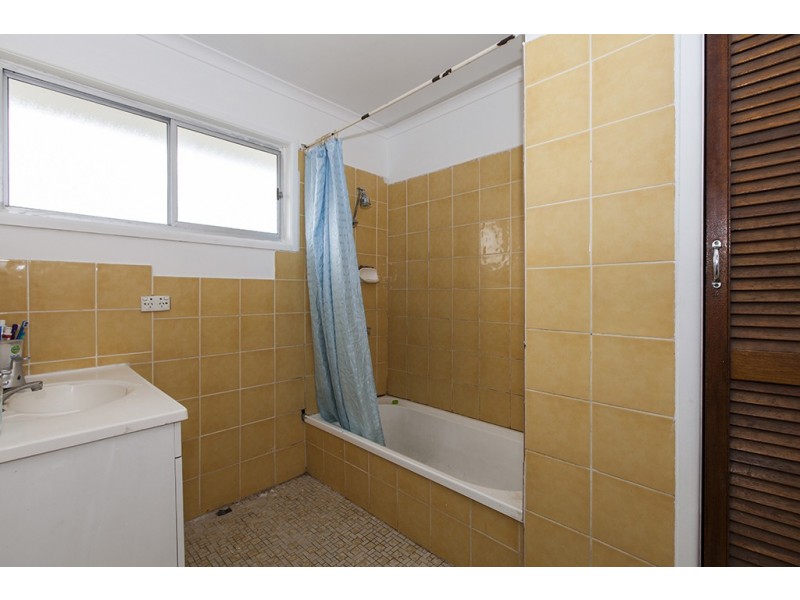 27 Wilson Street, Caboolture QLD 4510