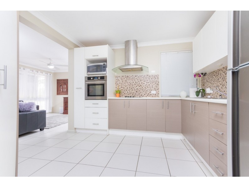 59 Canando Street, Woodford QLD 4514