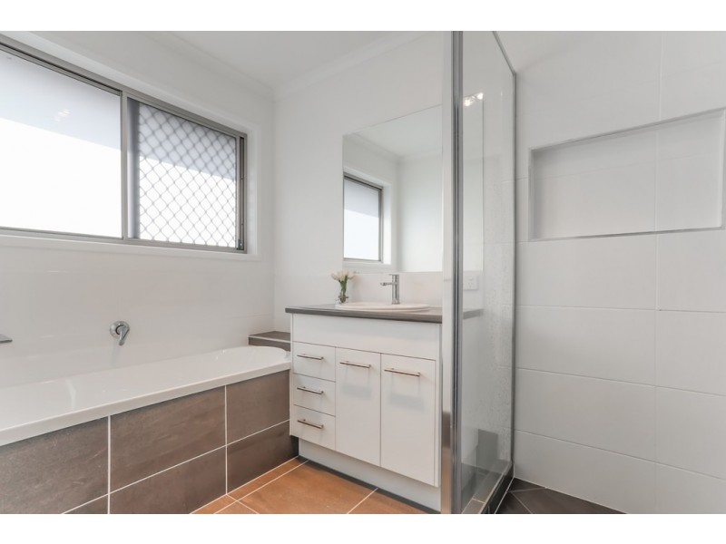 5 Lungfish Circuit, Bongaree QLD 4507