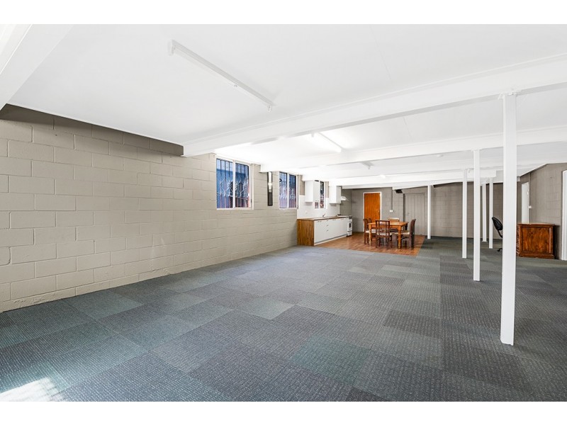 18 Brighton Road, Highgate Hill QLD 4101