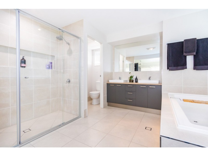 44 Cochran Street, Woodford QLD 4514