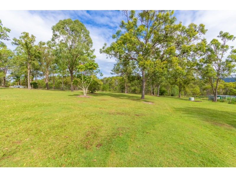 193-195 Ironbark Drive, Woodford QLD 4514