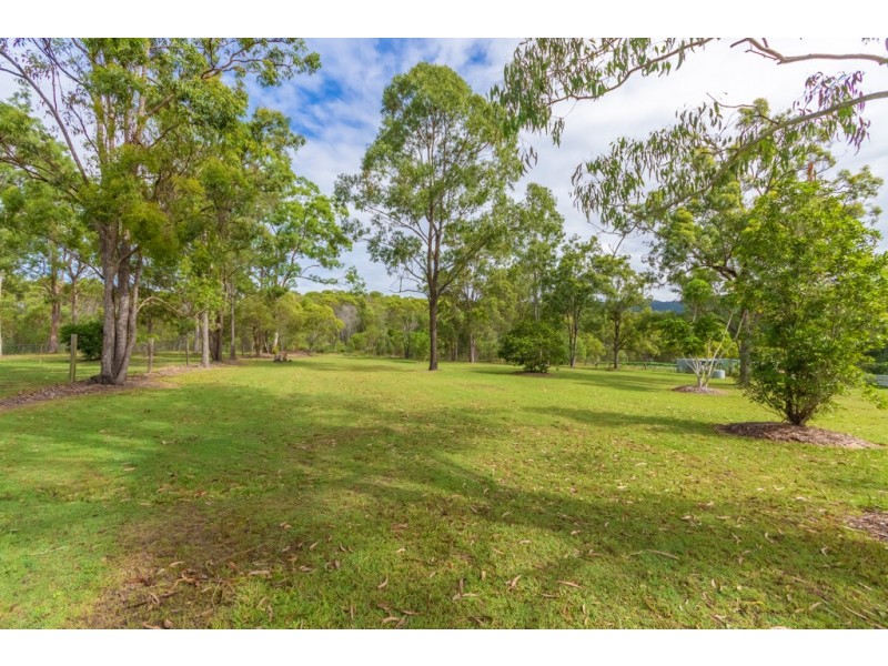 193-195 Ironbark Drive, Woodford QLD 4514
