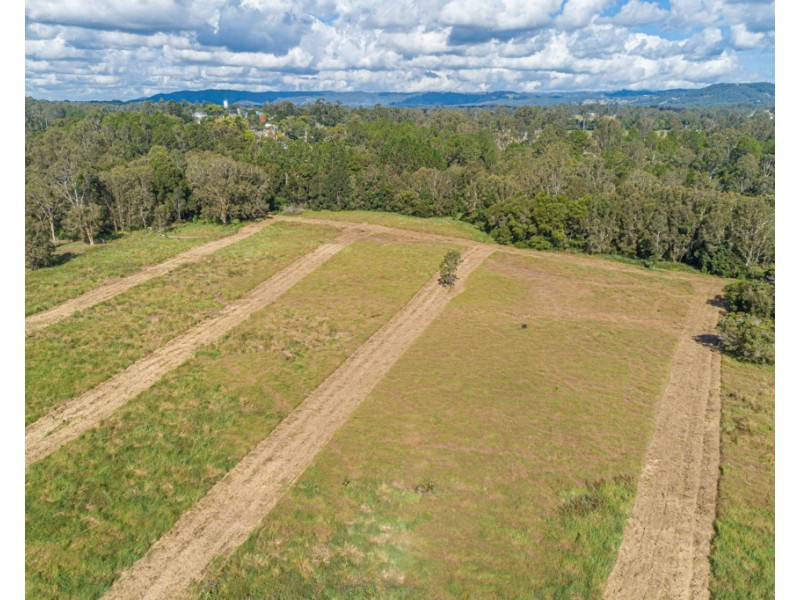 1-5 Durundur Street, Woodford QLD 4514