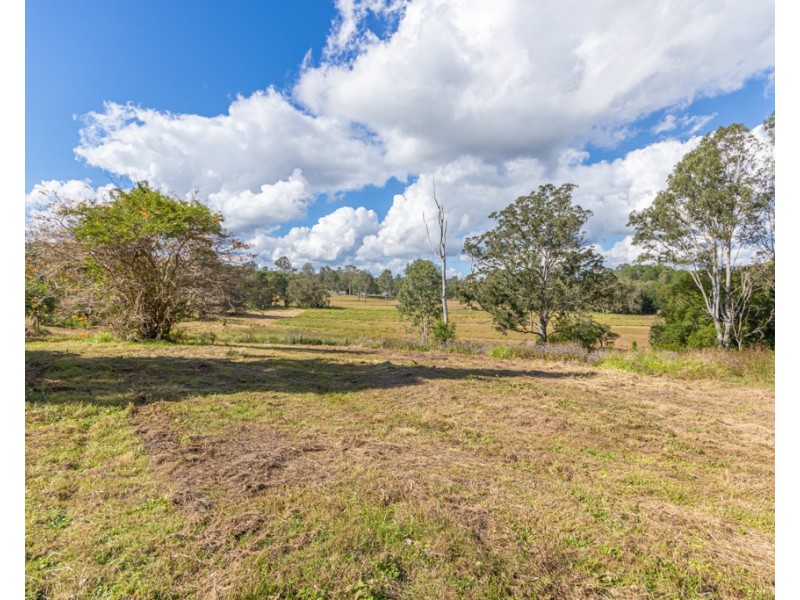 1-5 Durundur Street, Woodford QLD 4514