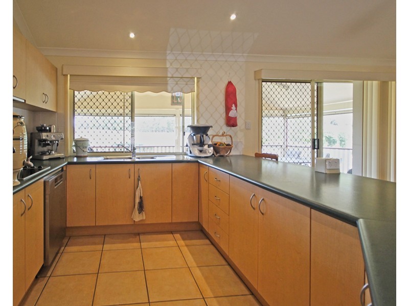 26 Robinson Road, Mount Mee QLD 4521