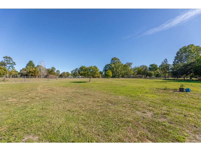 15-17 Damiani Road, Elimbah QLD 4516