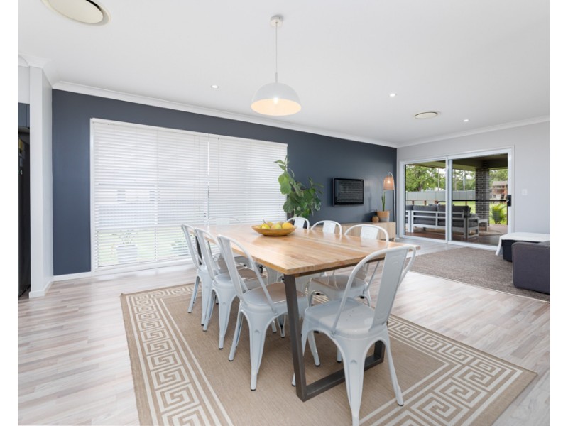 136 Mountaintrack Drive, Wamuran QLD 4512