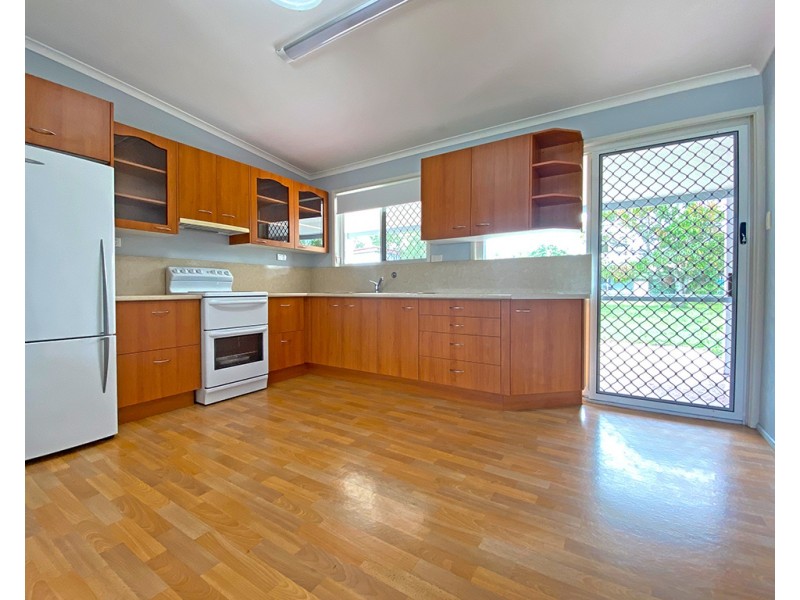 12 Fiona Street, Beachmere QLD 4510