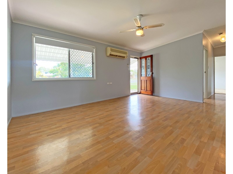 12 Fiona Street, Beachmere QLD 4510