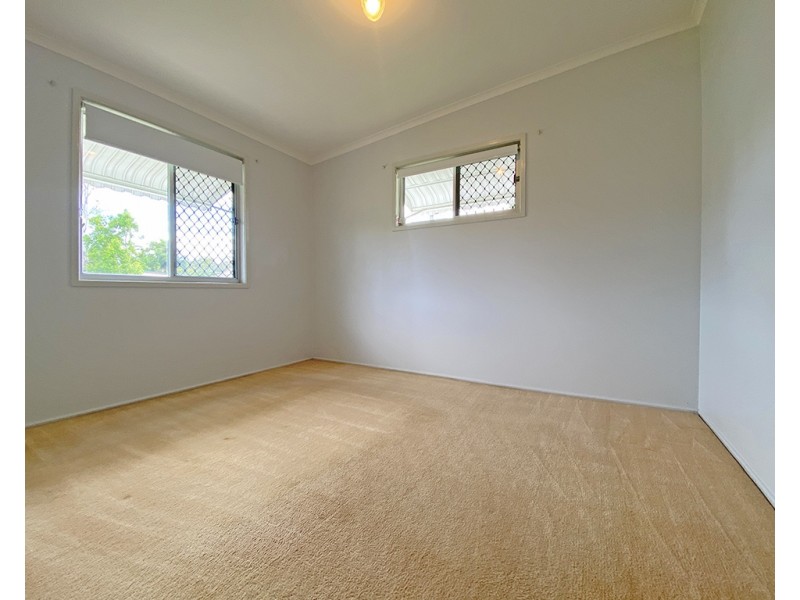 12 Fiona Street, Beachmere QLD 4510