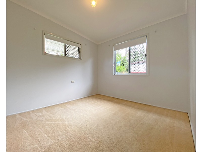 12 Fiona Street, Beachmere QLD 4510