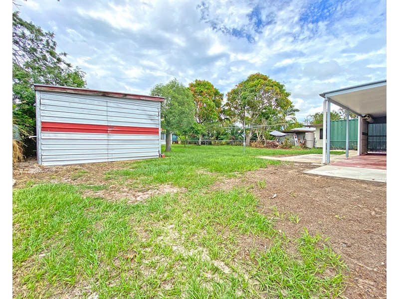 12 Fiona Street, Beachmere QLD 4510