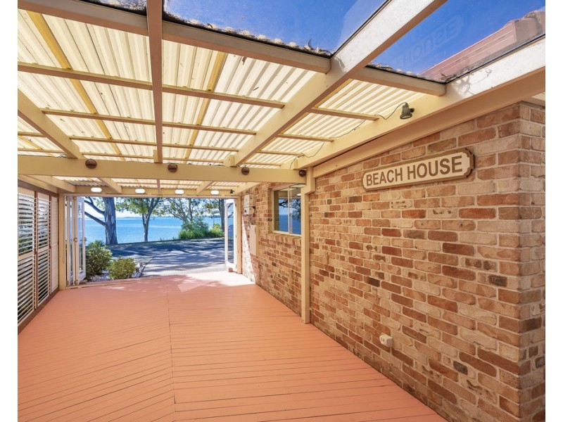 51 Esplanade, Deception Bay QLD 4508